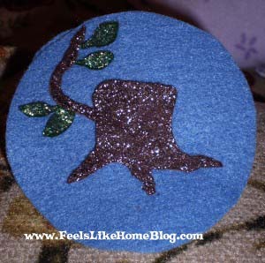 Jess - Tree stump ornament